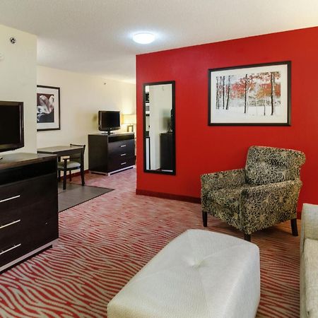 Holiday Inn Express Hotel & Suites Vinita By Ihg Екстериор снимка
