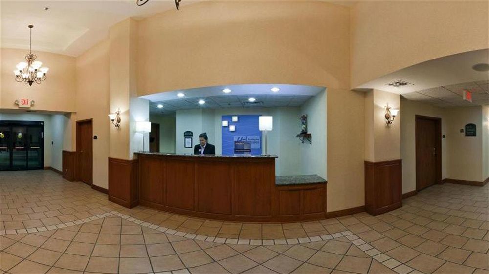 Holiday Inn Express Hotel & Suites Vinita By Ihg Екстериор снимка