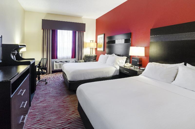 Holiday Inn Express Hotel & Suites Vinita By Ihg Екстериор снимка