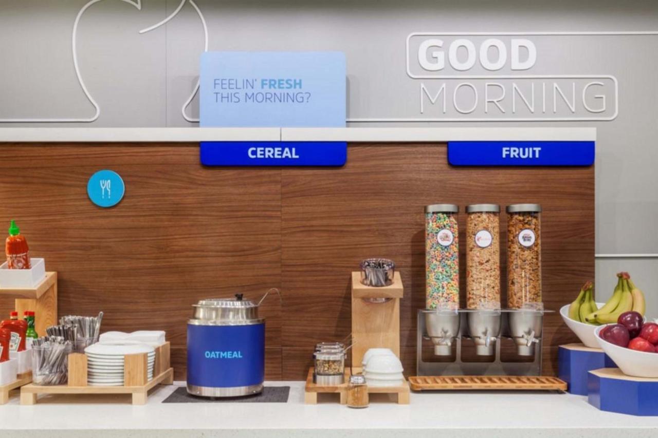 Holiday Inn Express Hotel & Suites Vinita By Ihg Екстериор снимка