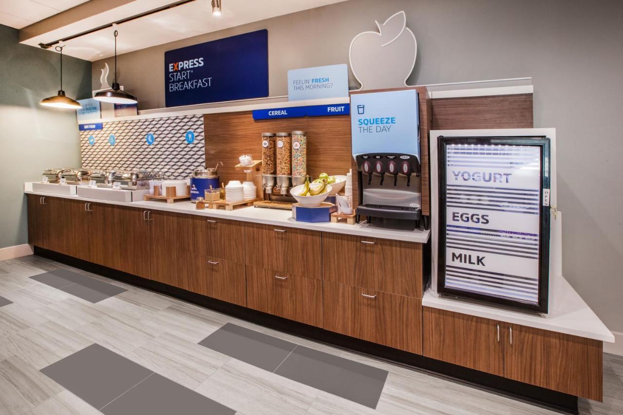 Holiday Inn Express Hotel & Suites Vinita By Ihg Екстериор снимка